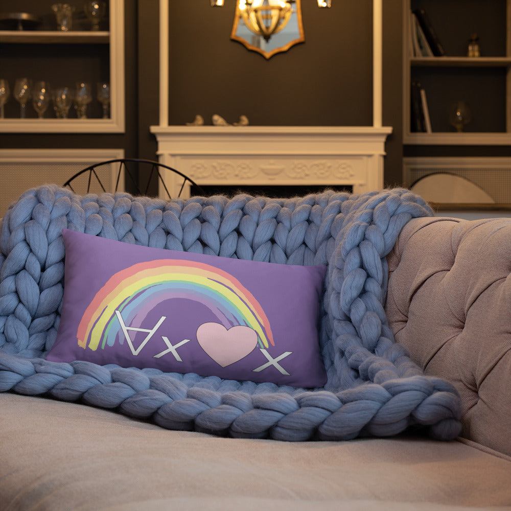 Love Everyone: Throw Pillow