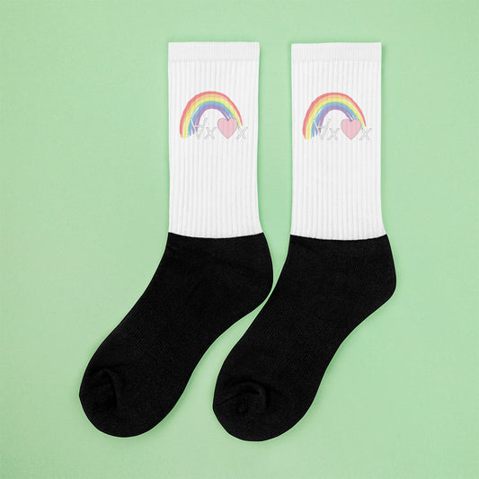 Love Everyone: Logic Socks
