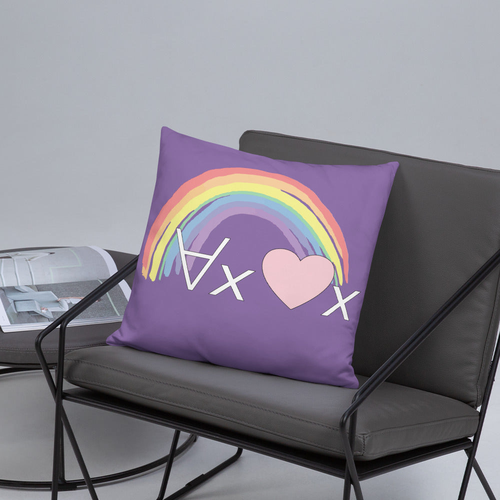 Love Everyone: Throw Pillow